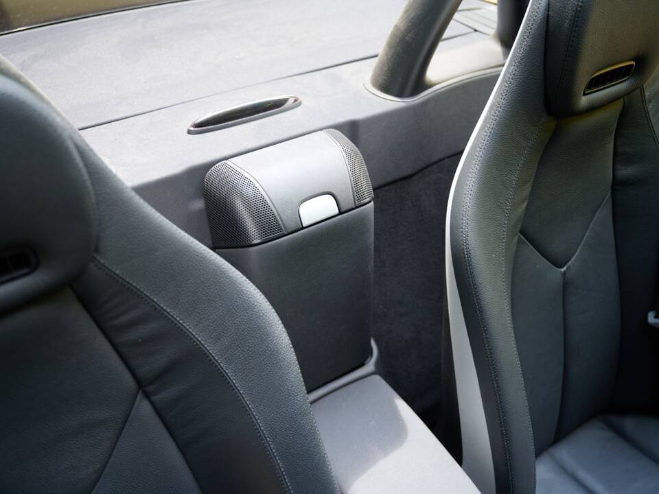 Image 37/50 of Mercedes-Benz SLK 350 (2004)