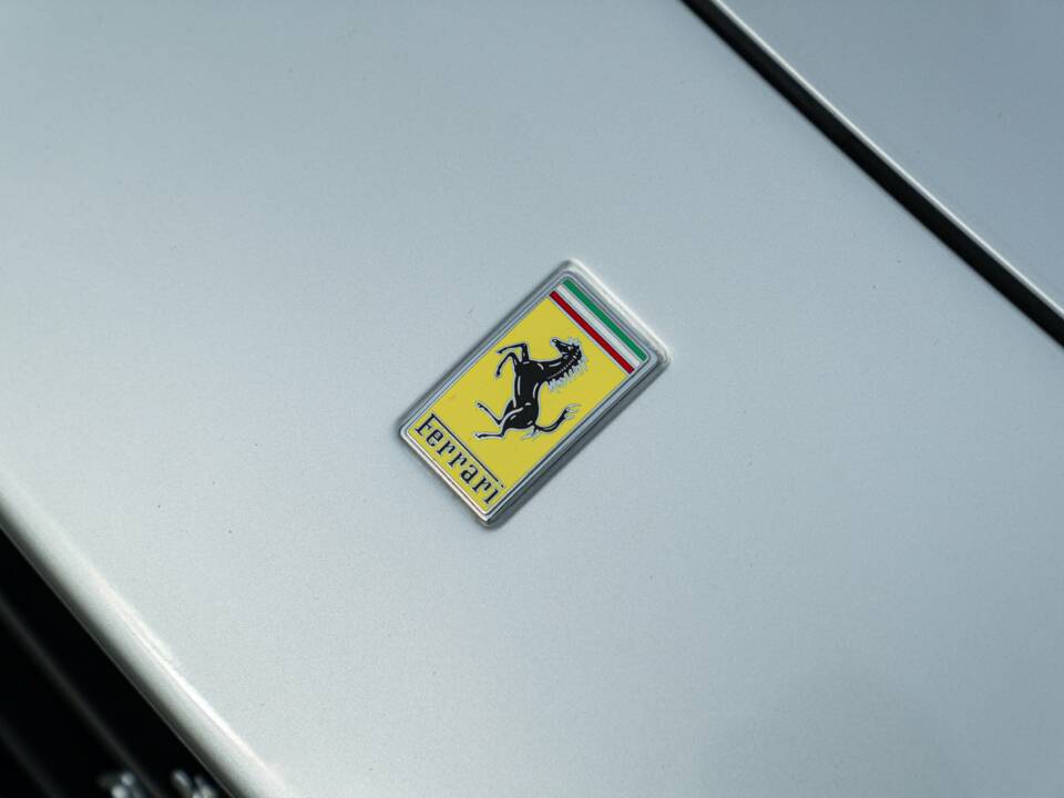 Image 34/50 of Ferrari F12berlinetta (2013)