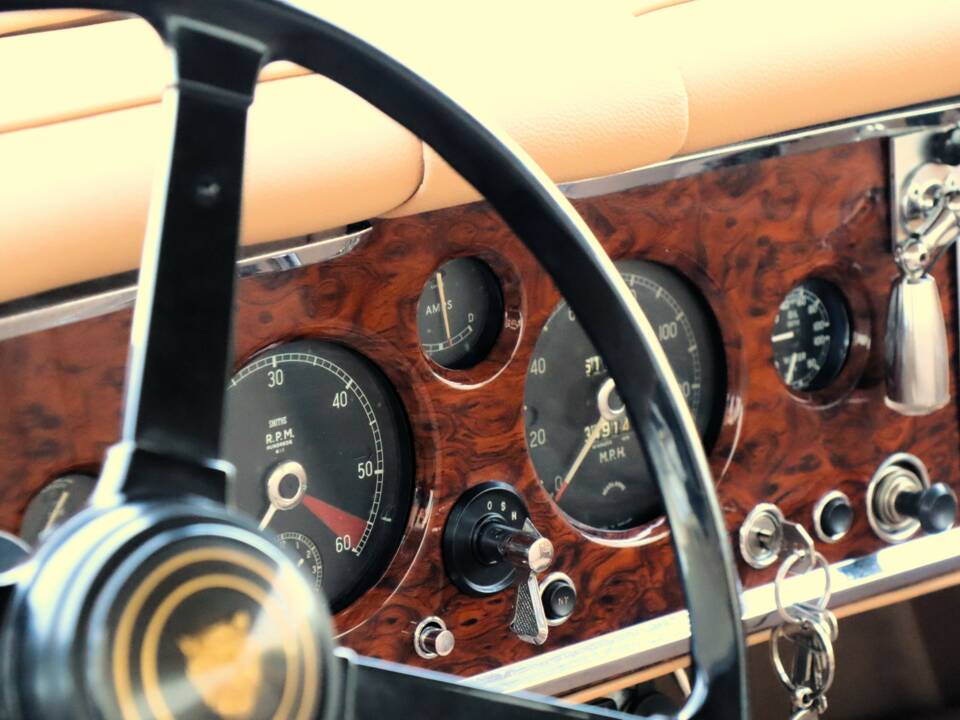 Image 40/50 of Jaguar XK 150 FHC (1959)