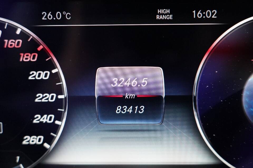 Image 14/16 de Mercedes-Benz G 500 (LWB) (2020)