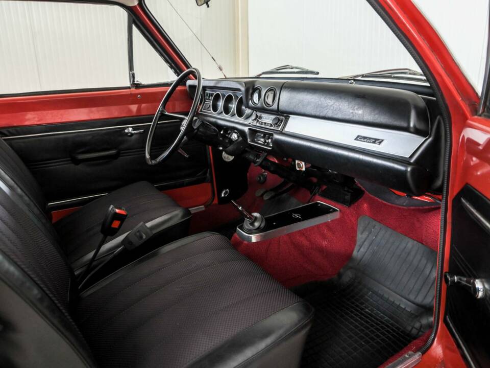 Bild 17/50 von Opel Kadett 1,1 S (1968)