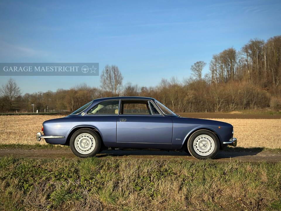 Afbeelding 12/99 van Alfa Romeo 2000 GT Veloce (1973)