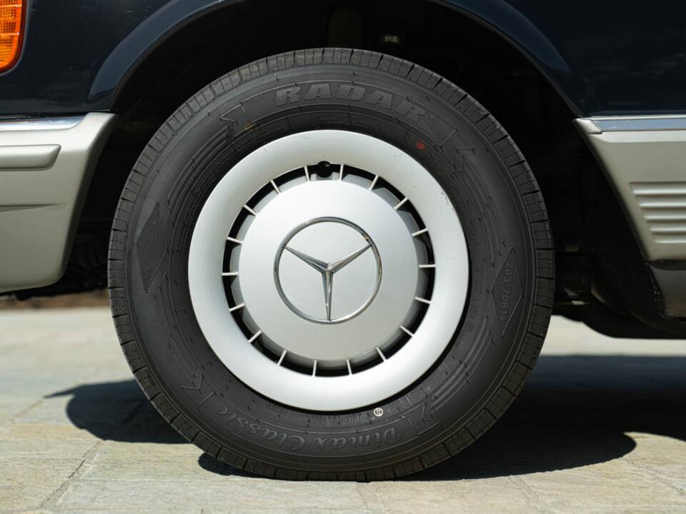 Image 11/50 of Mercedes-Benz 500 SEL (1985)