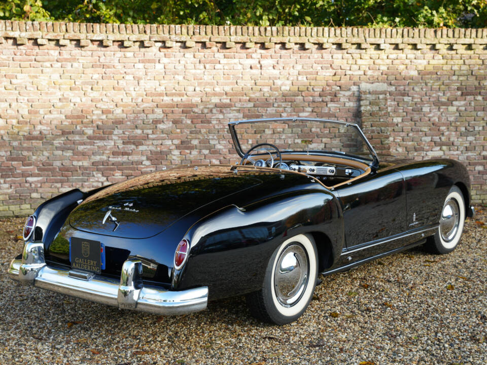 Image 2/50 of Nash-Healey Roadster (1953)