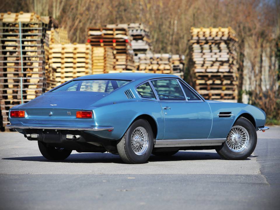 Image 3/26 of Aston Martin DBS (1968)