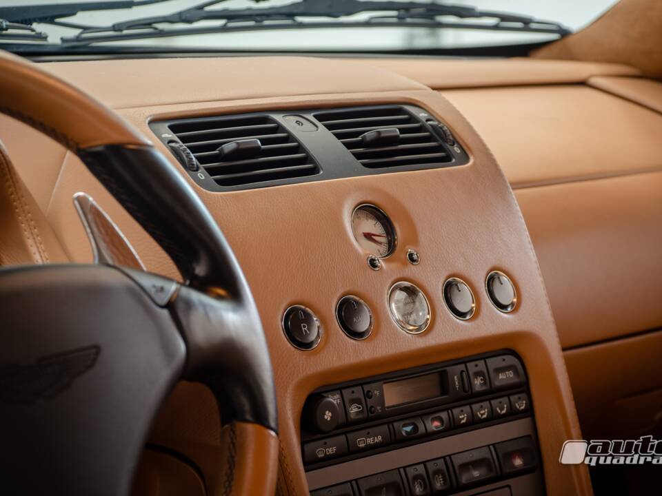 Afbeelding 12/19 van Aston Martin V12 Vanquish S (2005)