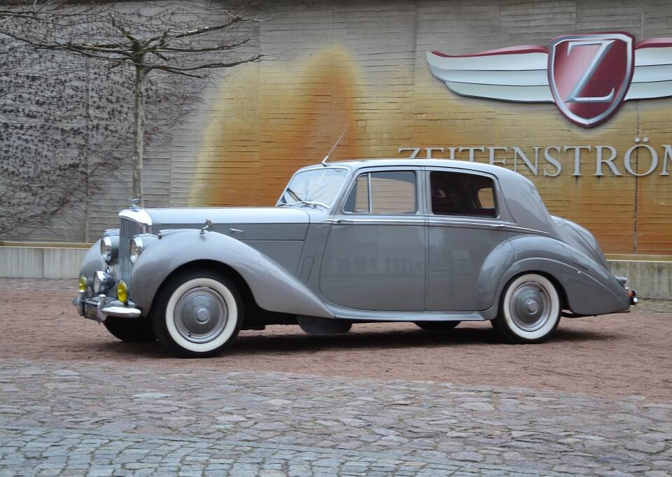 Image 12/23 of Bentley R-Type (1953)