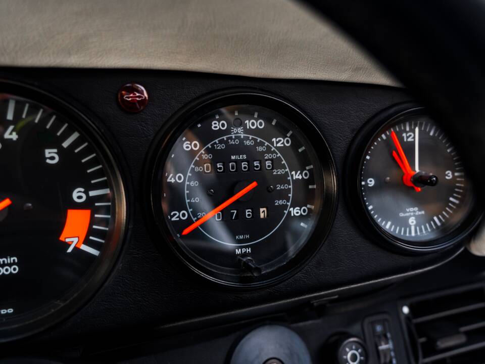Bild 34/60 von Porsche 911 Carrera 3.2 (1987)