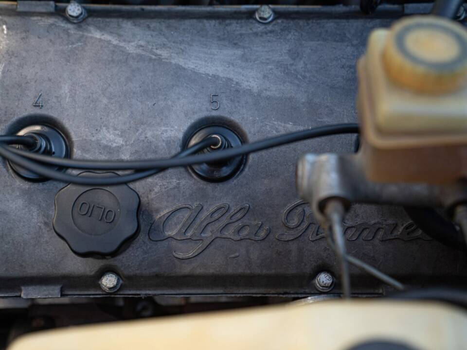 Bild 49/50 von Alfa Romeo GTV 6 2.5 (1981)