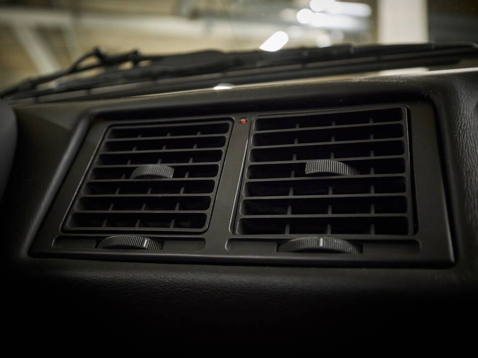 Image 96/100 of Ferrari F 355 Spider (1999)