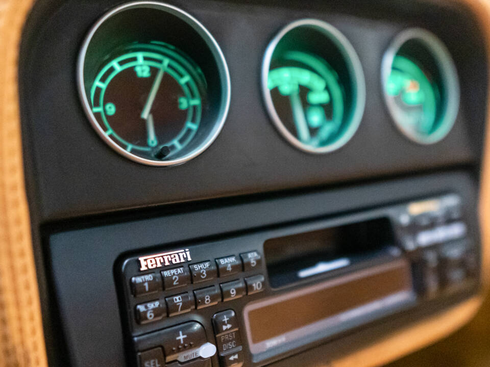 Imagen 24/39 de Ferrari F 355 Berlinetta (1997)