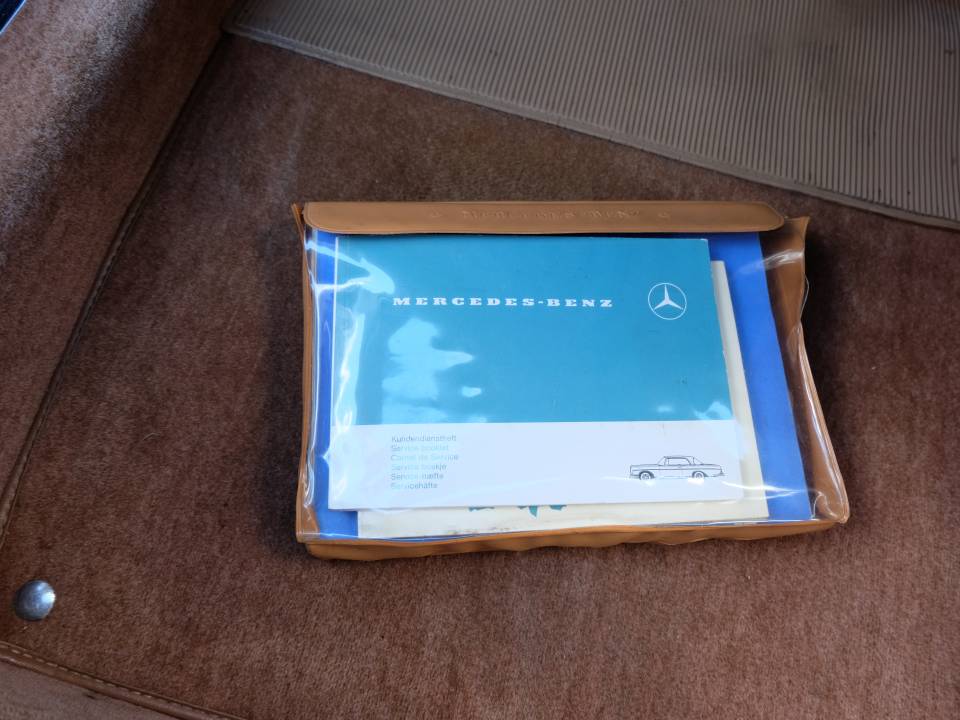 Bild 50/50 von Mercedes-Benz 300 SE (1967)