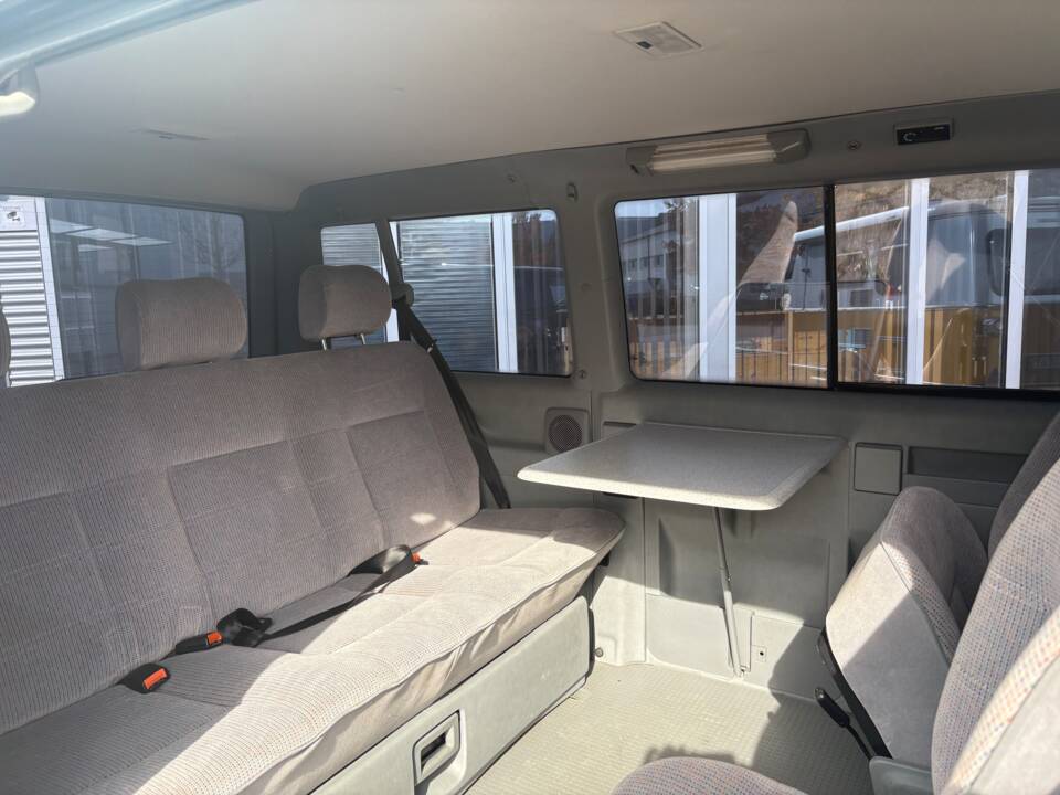 Bild 8/11 von Volkswagen T4 Multivan 2.5 (1993)