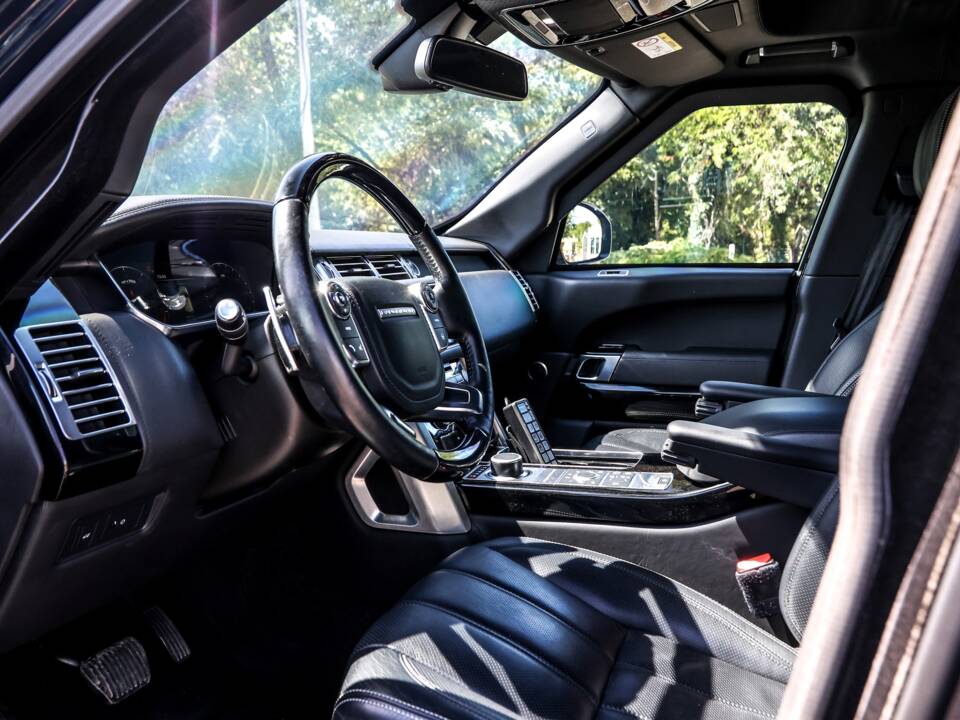 Immagine 4/30 di Land Rover Range Rover Autobiography SDV8 (2016)