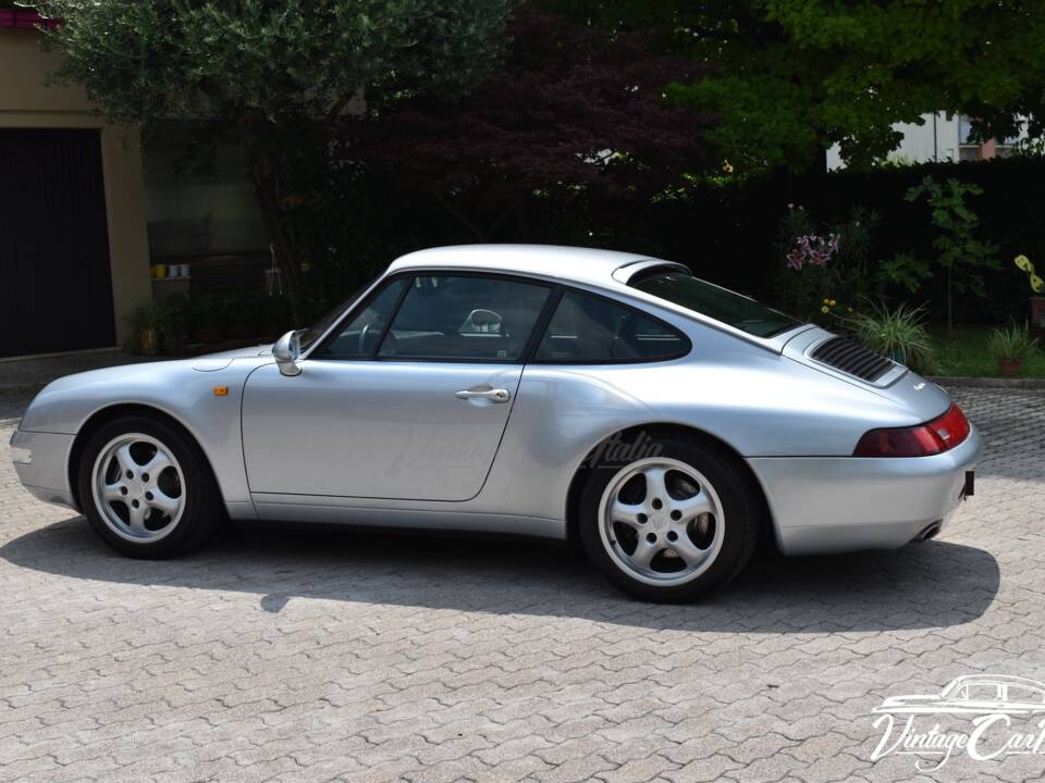 Immagine 16/73 di Porsche 911 Carrera (1995)