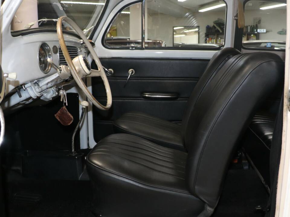 Image 25/44 of Volkswagen Beetle 1200 Export "Oval" (1956)