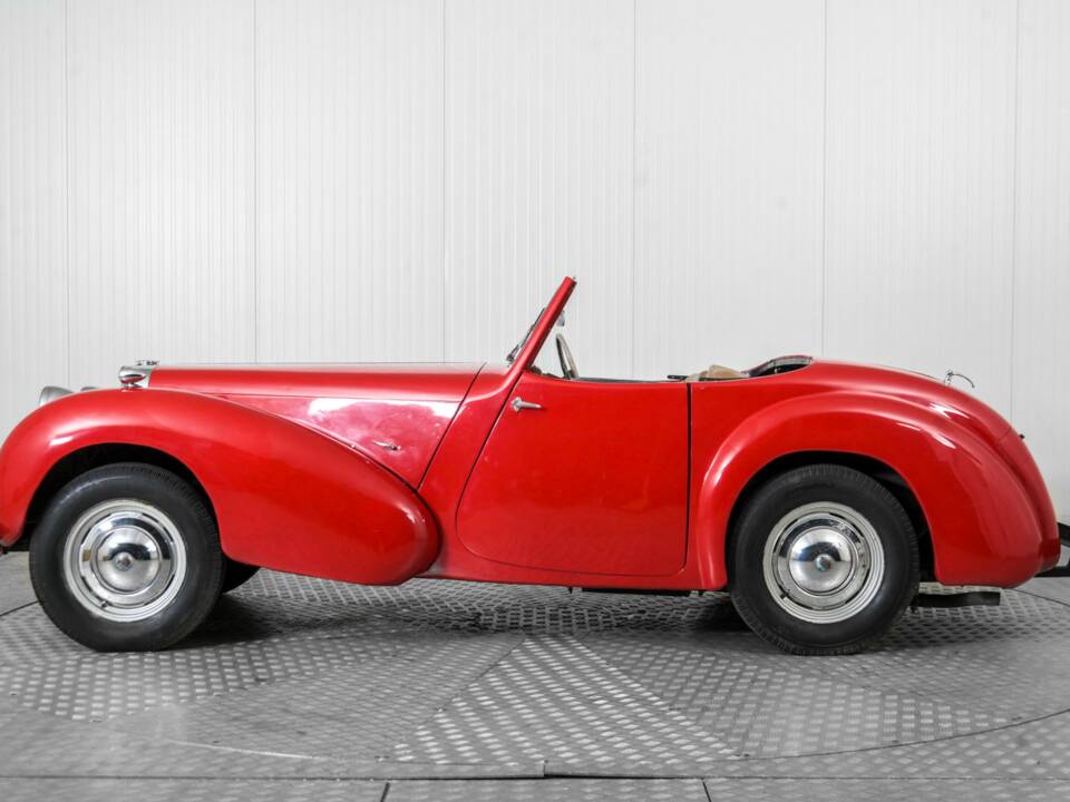 Image 9/50 of Triumph 1800 Roadster (1947)