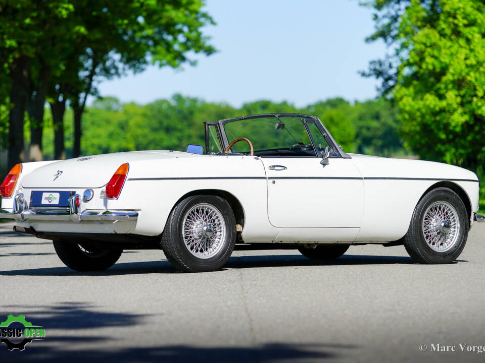 Bild 39/47 von MG MGB (1970)