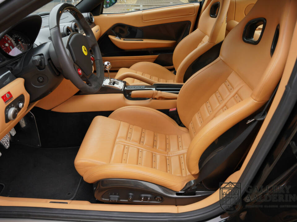 Immagine 2/50 di Ferrari 599 GTB Fiorano (2007)