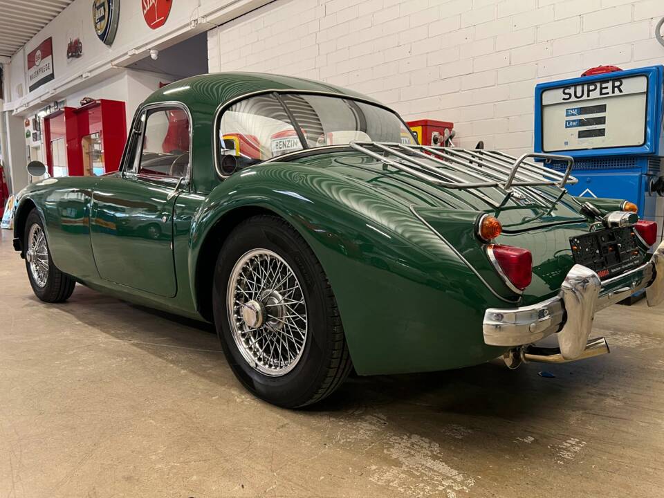 Imagen 13/17 de MG MGA 1500 (1958)