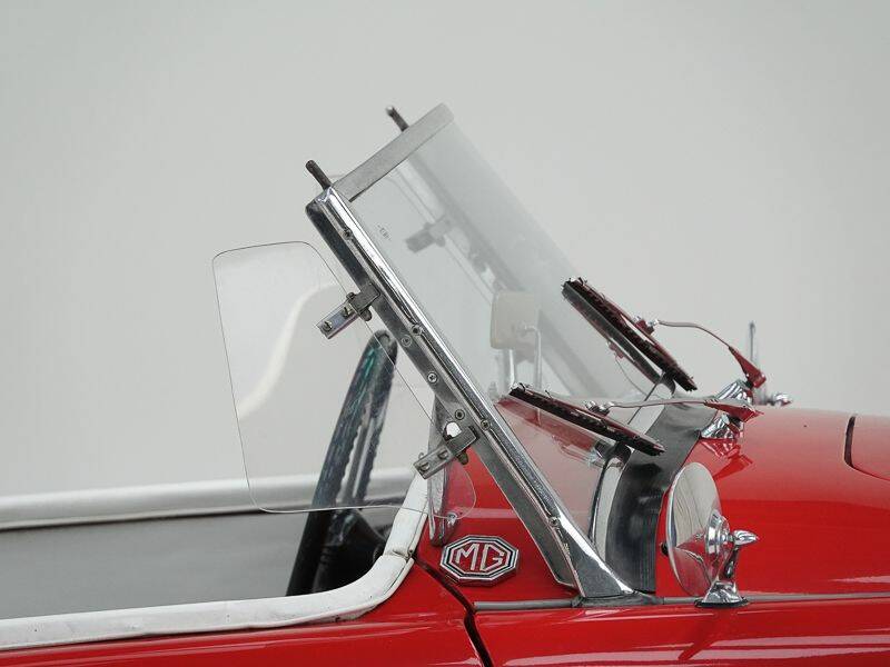 Image 13/15 of MG MGA 1600 (1960)