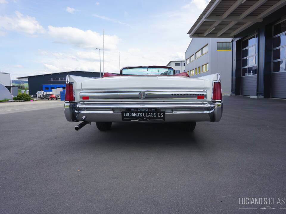 Bild 5/52 von Buick Electra 225 Custom (1964)