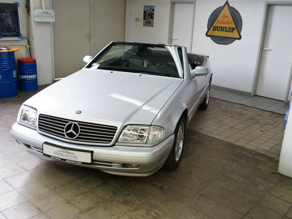Image 4/33 of Mercedes-Benz SL 500 (2001)