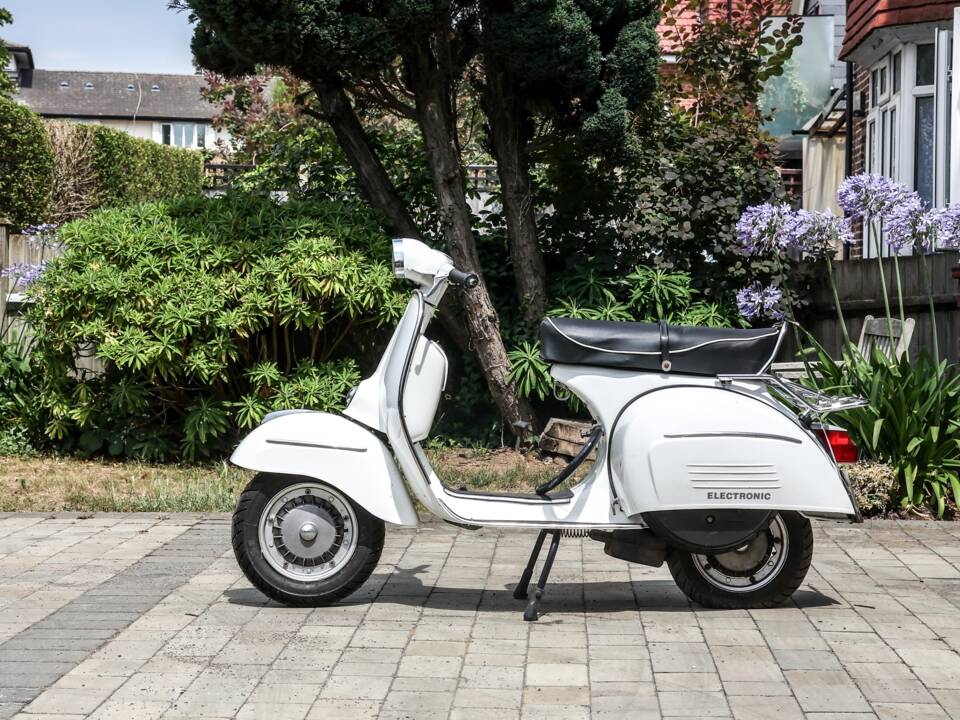 Bild 14/22 von Piaggio Vespa 160 GT Electronic (1972)