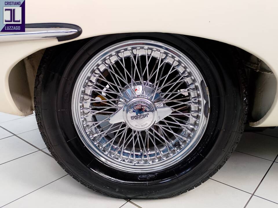 Bild 46/54 von Jaguar E-Type 4.2 (1967)