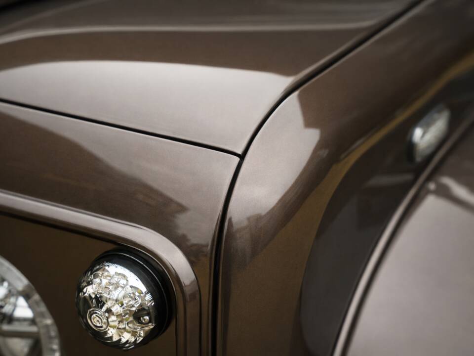 Image 9/38 of Land Rover 110 (1986)