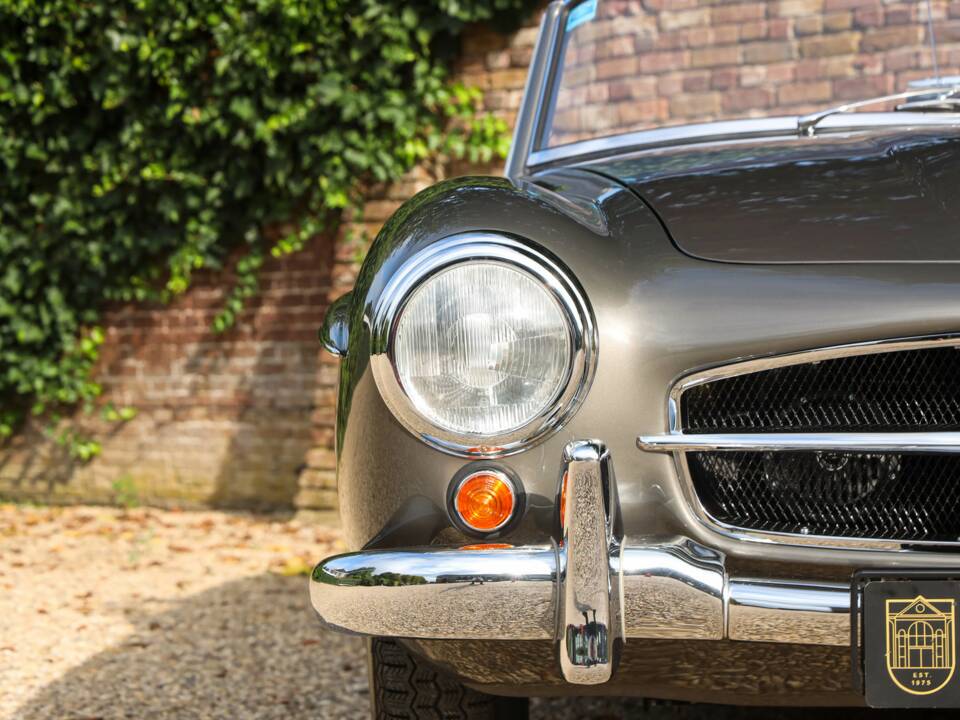Image 29/50 of Mercedes-Benz 190 SL (1960)