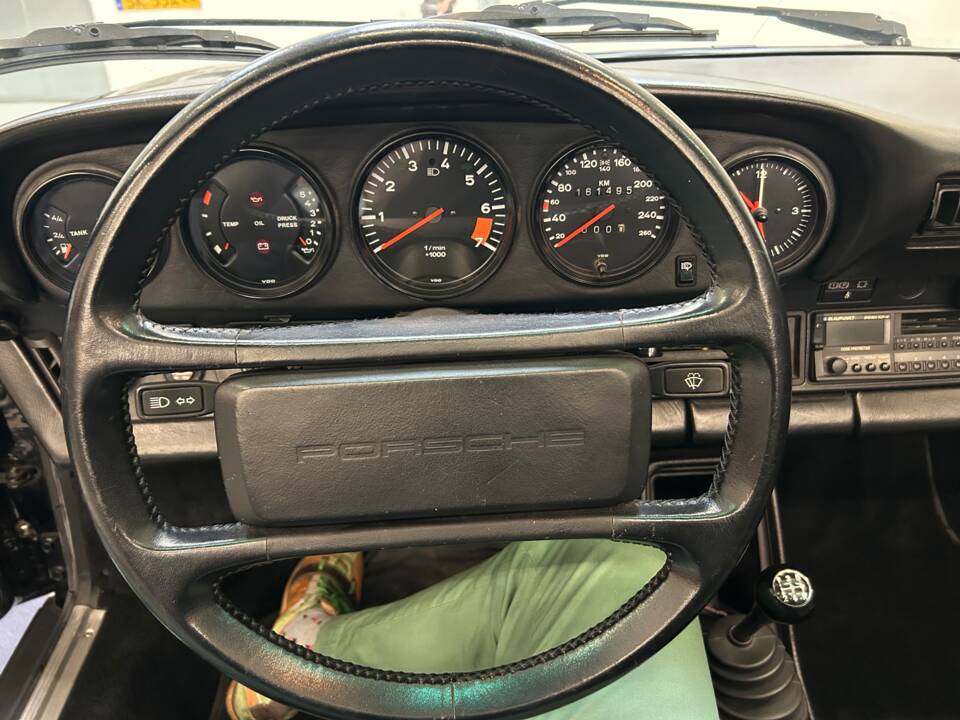 Bild 12/32 von Porsche 911 Carrera 3.2 (WTL) (1985)