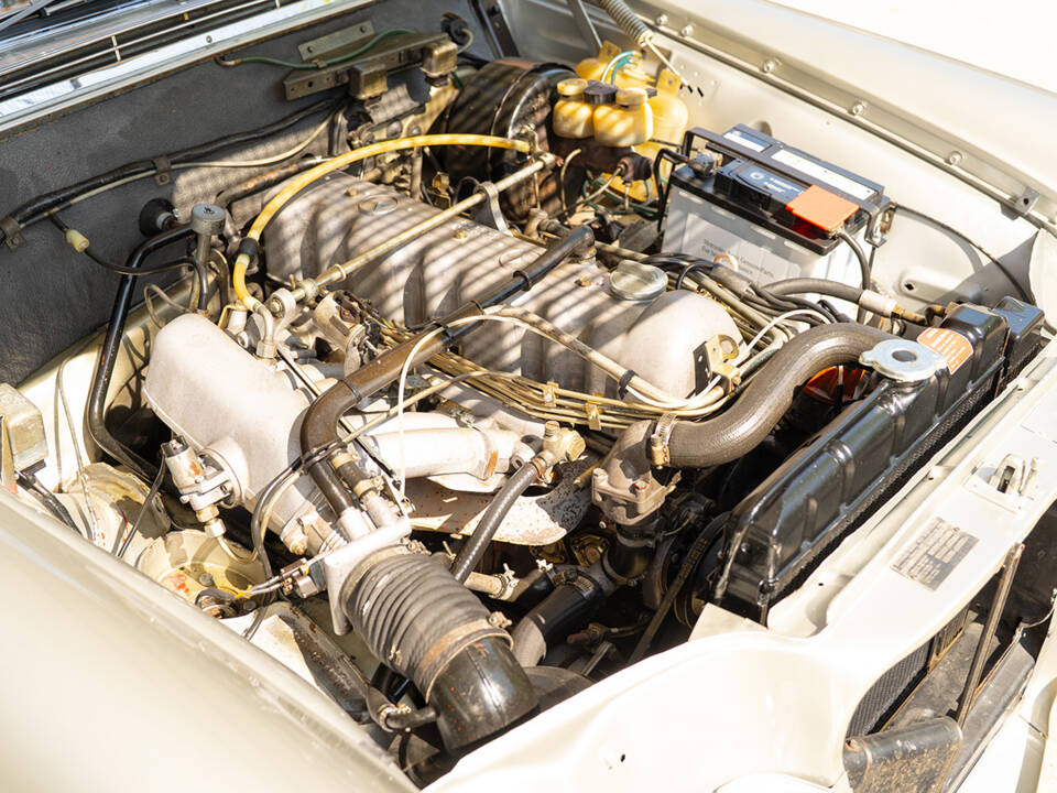 Bild 51/56 von Mercedes-Benz 280 SE (1968)