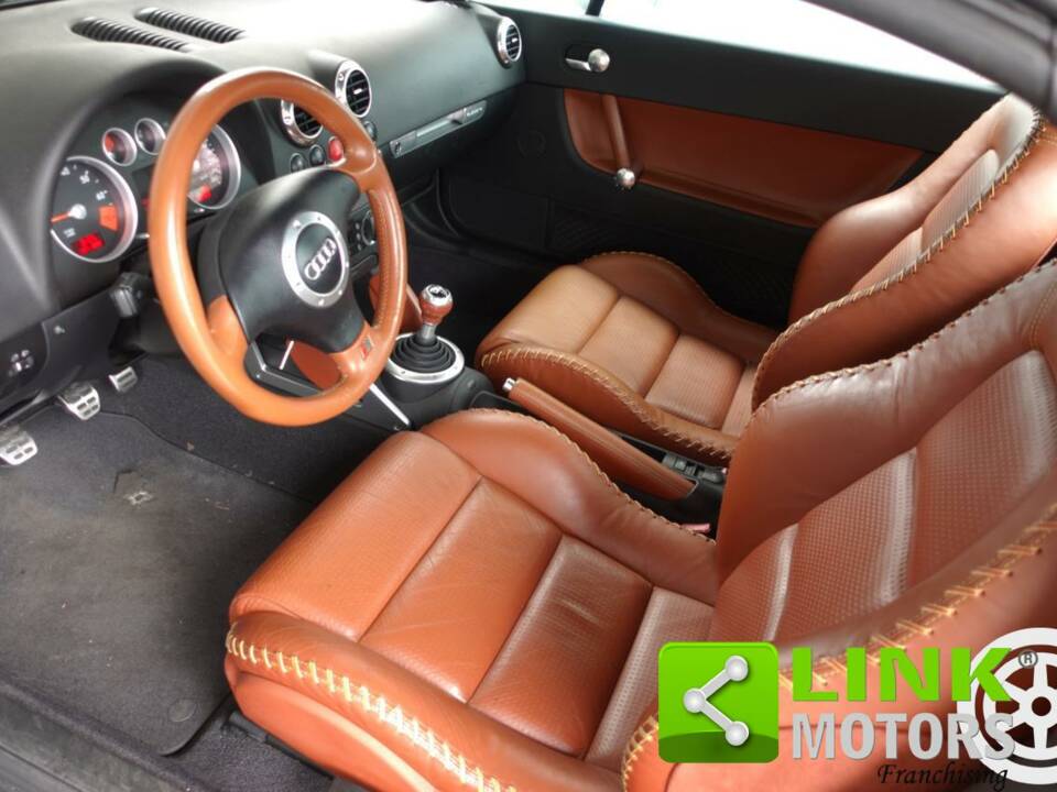 Image 6/10 of Audi TT 1.8 T quattro (2000)