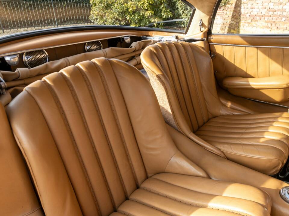 Image 24/50 of Mercedes-Benz 300 SL Roadster (1957)