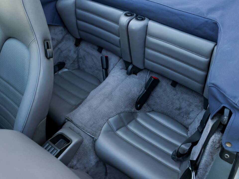 Image 35/46 of Porsche 911 Carrera 2 (1991)