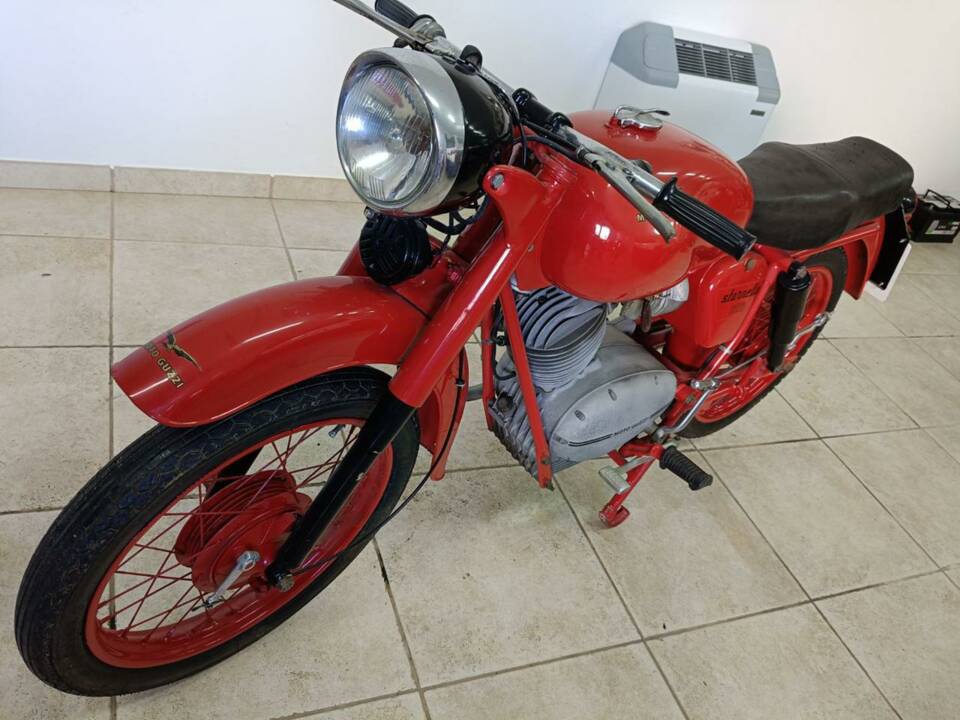 Immagine 3/28 di Moto Guzzi Stornello 125 (1960)