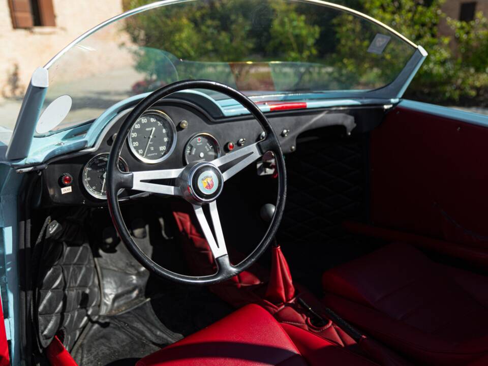 Image 42/50 of Abarth 750 Allemano Spider (1958)
