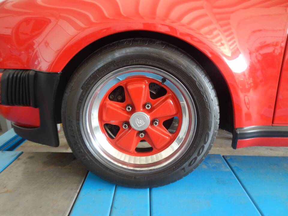 Imagen 62/85 de Porsche 911 Carrera 3.2 (1986)
