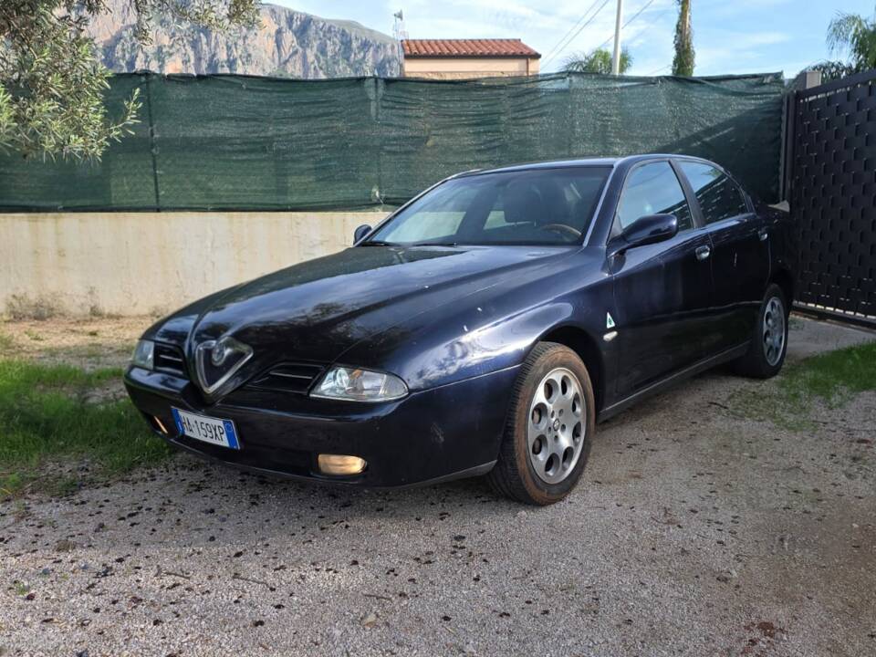Image 19/50 de Alfa Romeo 166 2.5i V6 24V (2001)