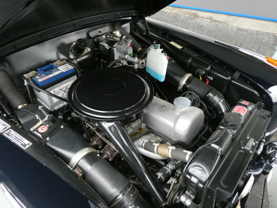 Image 17/27 of Mercedes-Benz 220 S Cabriolet (1957)