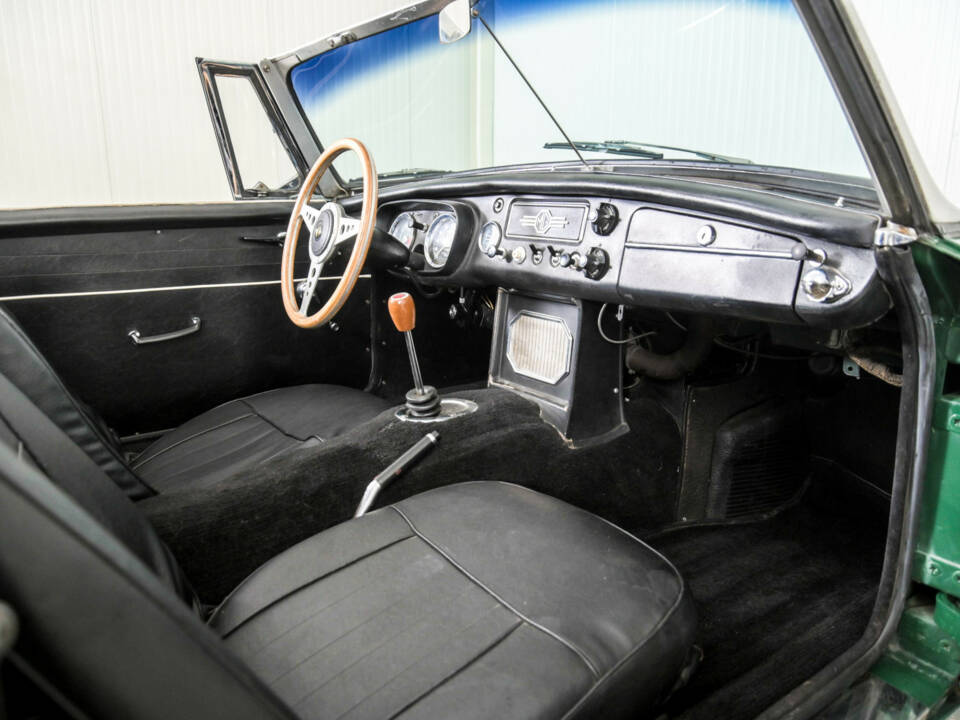 Immagine 12/50 di MG MGB (1965)