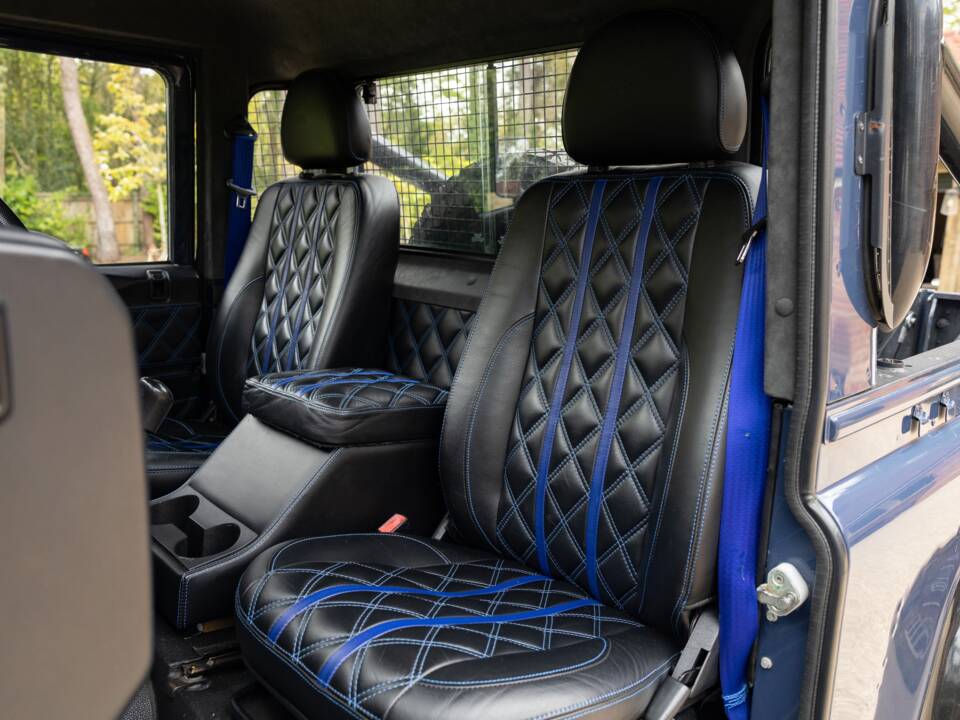 Image 30/43 of Land Rover Defender 90 (2010)