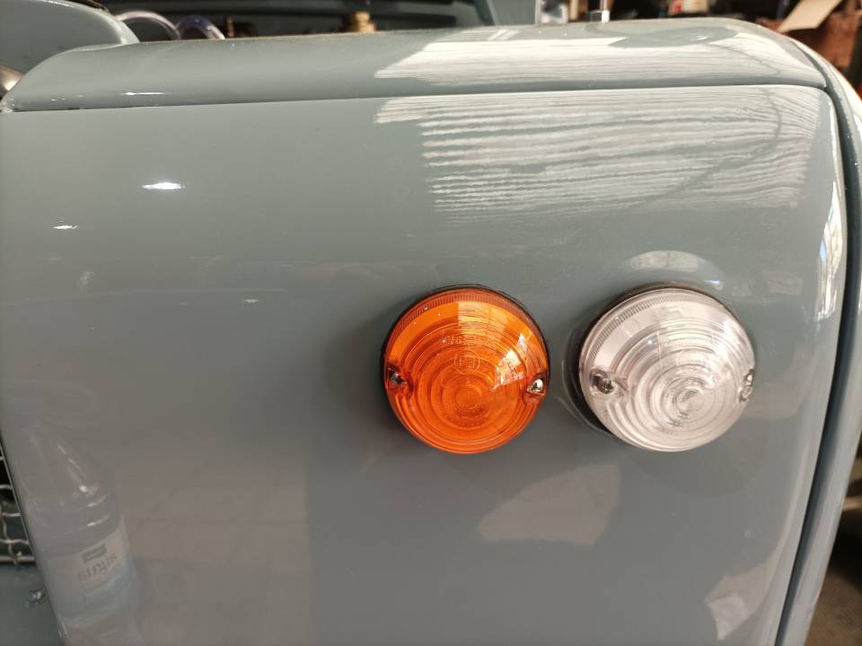 Bild 3/37 von Land Rover 109 (1978)