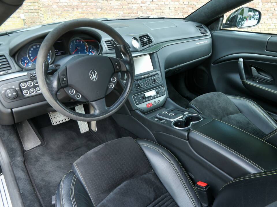 Image 3/50 of Maserati GranTurismo S (2008)