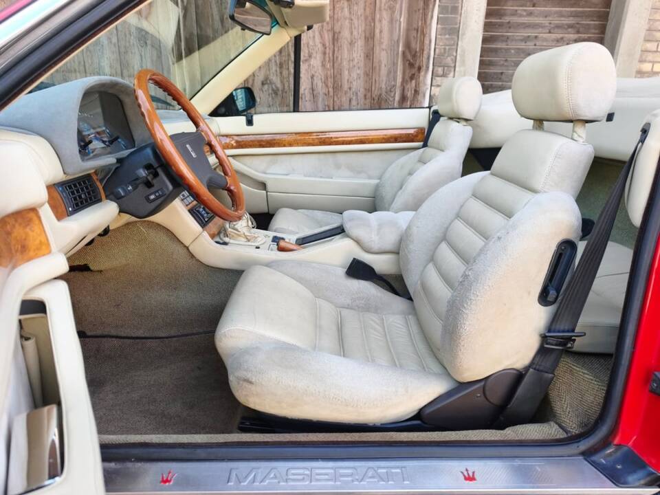 Image 8/29 of Maserati Spyder (1992)