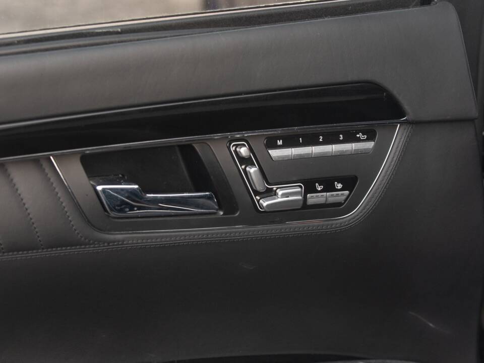 Bild 45/50 von Mercedes-Benz S 600 L (2009)