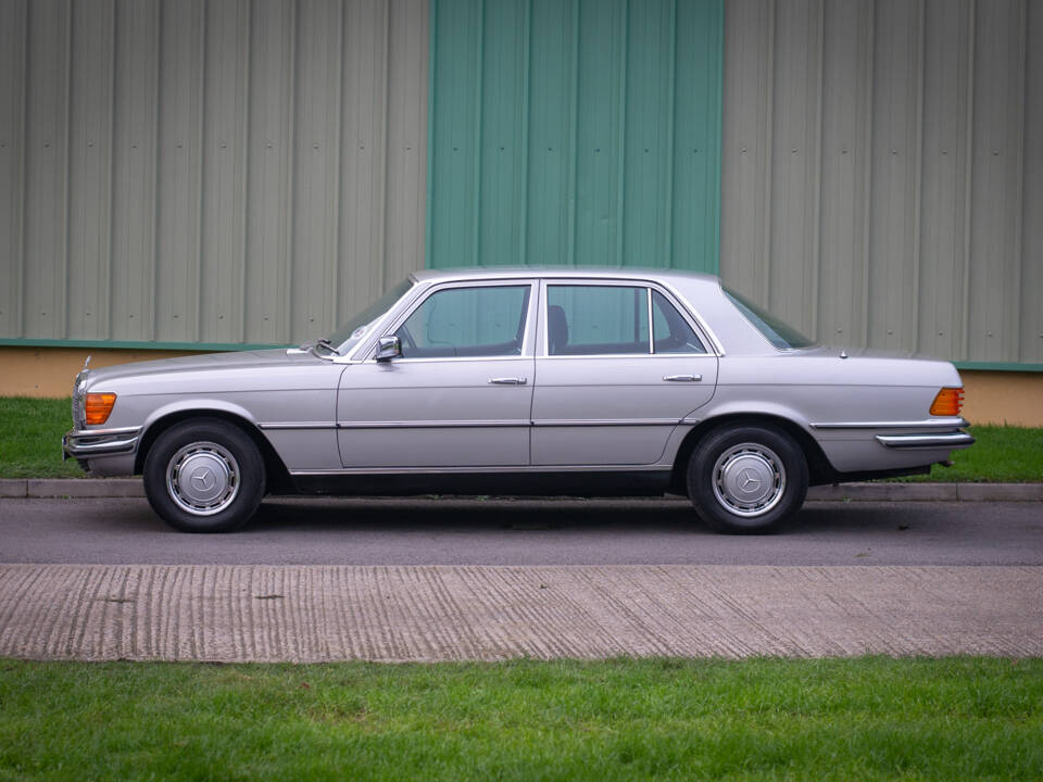 Image 3/31 of Mercedes-Benz 350 SE (1979)