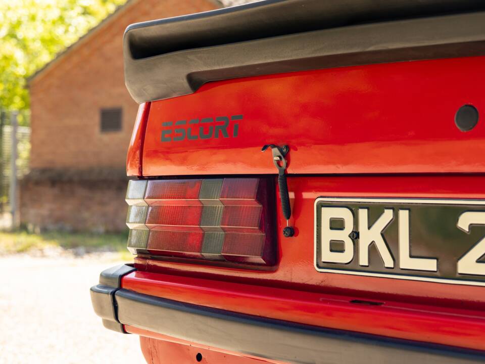 Bild 19/50 von Ford Escort XR3i (1982)