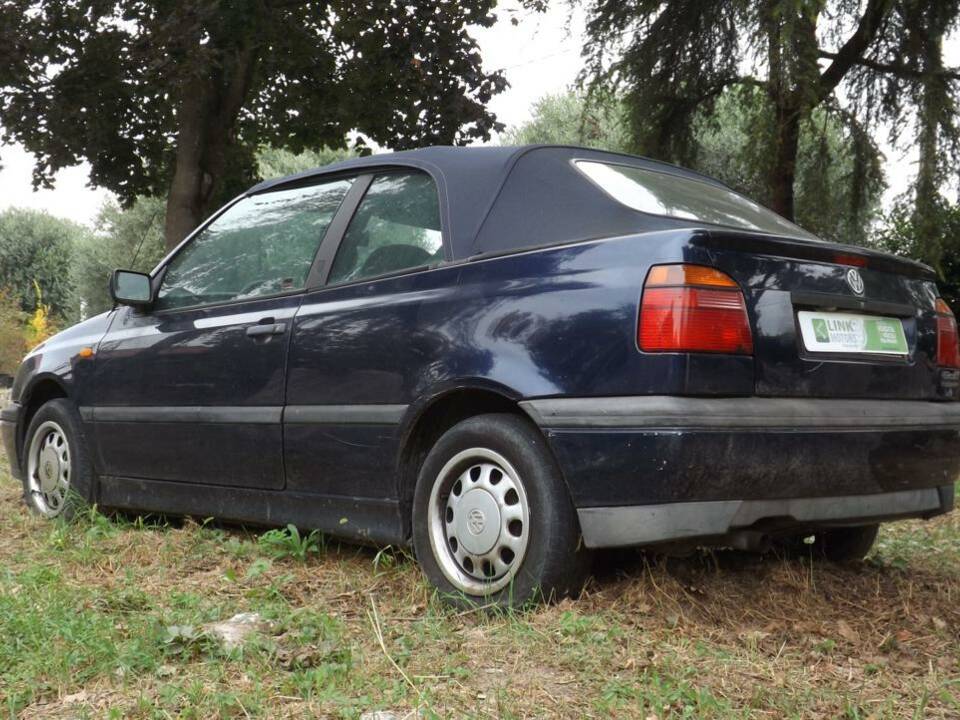 Image 31/50 of Volkswagen Golf III Cabrio 1.6 (1996)